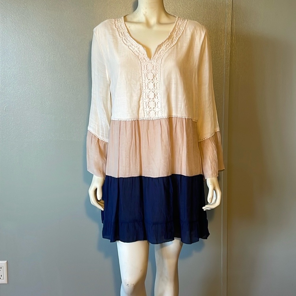 CALSTYLE, long sleeves, tiered tunic dress.
